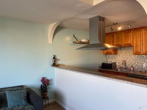 355-1 Embarcadero W, Oakland, CA, 94607-4523 | Card Image