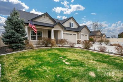 11771 W Cross Slope Way, House other with 4 bedrooms, 3 bathrooms and 4 parking in Nampa ID | Image 2