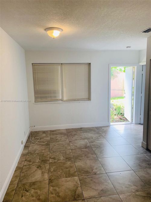 4242-4240 Nw 12th Ave, Miami, FL, 33127-2713 | Card Image