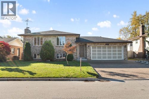 1953 Edgemore Ave, Lasalle, ON, N9H2J6 | Card Image