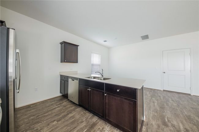 7506 Ivy Trellis Trl, House other with 4 bedrooms, 3 bathrooms and 4 parking in Del Valle TX | Image 8