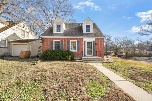 817 Houchin St, Jefferson City, MO, 65101-3764 | Card Image