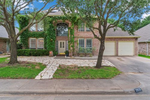 3520 Stone Creek Ln S, Fort Worth, TX, 76137-1913 | Card Image