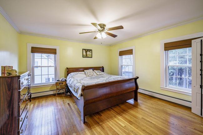 8 Wright St, House other with 4 bedrooms, 2 bathrooms and 2 parking in Easthampton MA | Image 15