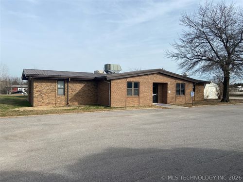 817 Elks Boulevard, Ardmore, OK, 73401 | Card Image