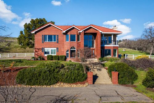 8088 La Trelle Court, Pilot Hill, CA, 95664 | Card Image