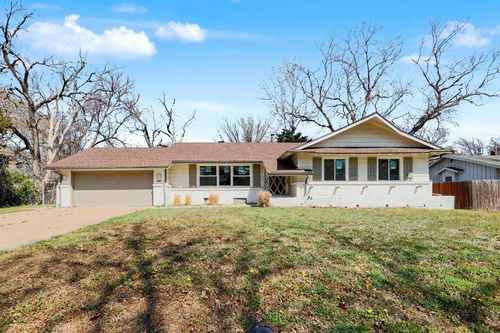 8026 E Morningside St, Wichita, KS, 67207-1123 | Card Image