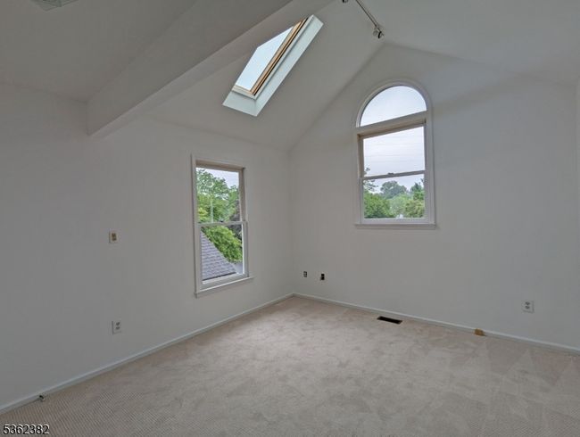 22 Arthurs Ct, Townhouse with 3 bedrooms, 2 bathrooms and null parking in Berkeley Heights NJ | Image 13