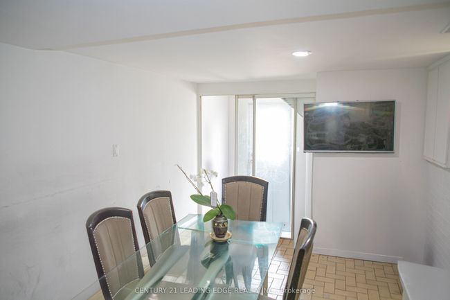 7 Futura Dr, House attached with 6 bedrooms, 2 bathrooms and 4 parking in North York ON | Image 20