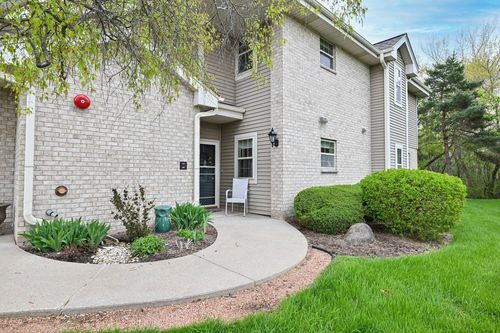 b-18430 Emerald Drive, Brookfield, WI, 53045 | Card Image