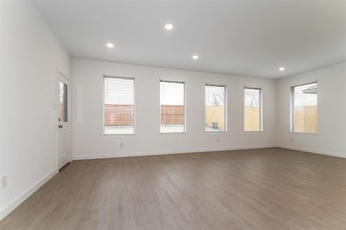 1912 Ponderosa Pine Ln, Oklahoma City, OK, 73128-3117 | Card Image