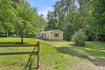 9011 Days End Lane, House other with 3 bedrooms, 2 bathrooms and null parking in Gloucester VA | Image 3