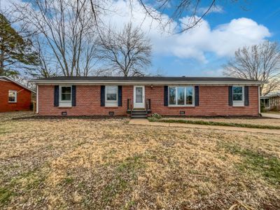 112 Delaware Dr, House other with 3 bedrooms, 1 bathrooms and 2 parking in Clarksville TN | Image 1