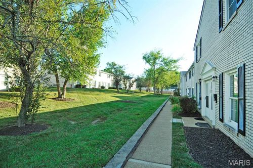 4084 Paule Ave, Saint Louis, MO, 63125-1310 | Card Image