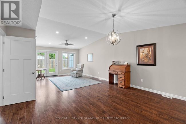 40 Devon Dr, Townhouse with 2 bedrooms, 2 bathrooms and 2 parking in Exeter ON | Image 18