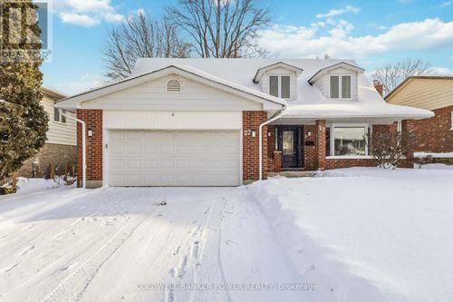 27 Foxcroft Cres, London, ON, N6K3A3 | Card Image