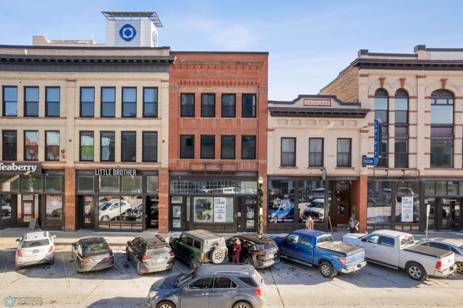 Bostad Condos on Broadway | Image 38