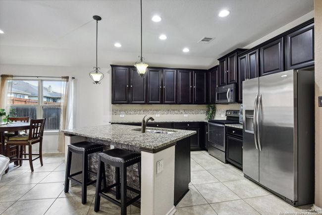 112 Vista Del Rey, House other with 3 bedrooms, 2 bathrooms and null parking in Cibolo TX | Image 11