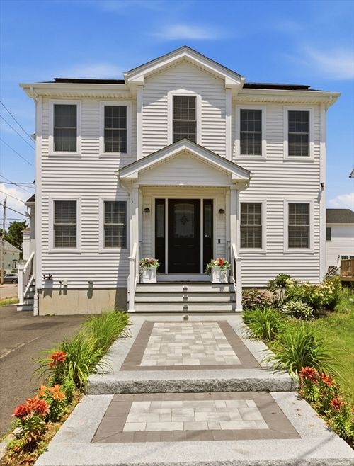 8 Princeton Cir, Fall River, MA, 02724-2086 | Card Image