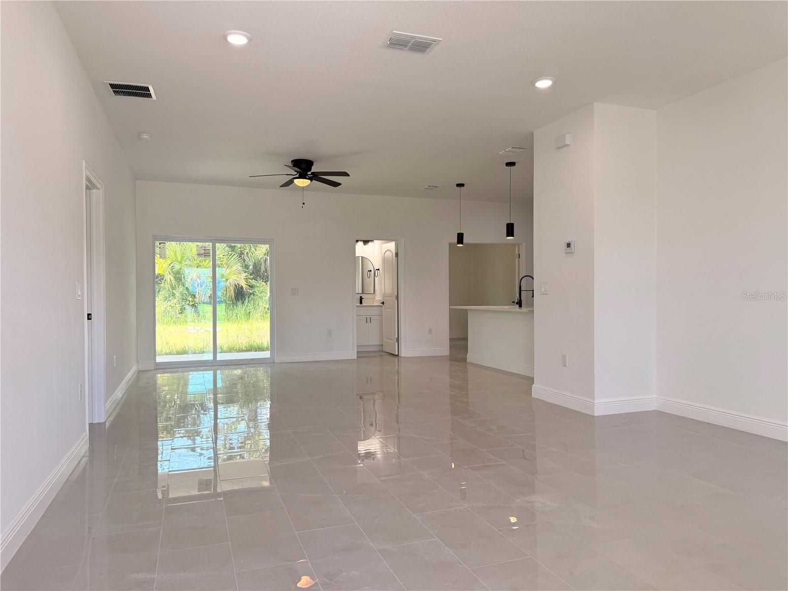 Residential Lease in PALM BAY 3