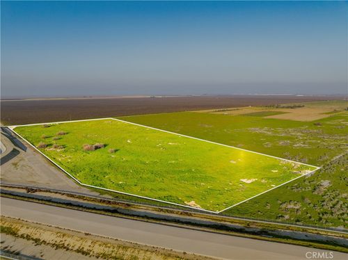 220 -45 Woollomes Avenue, Wasco, CA, 93280 | Card Image