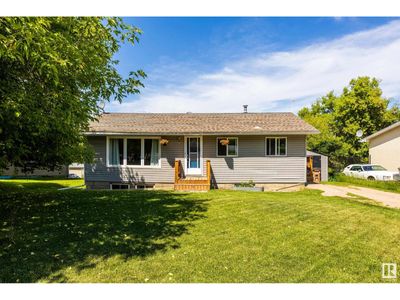 4807 55 St, House other with 4 bedrooms, 2 bathrooms and null parking in Athabasca AB | Image 1