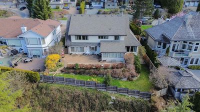 1021 Glacier View Dr, House other with 4 bedrooms, 2 bathrooms and 6 parking in Squamish BC | Image 3