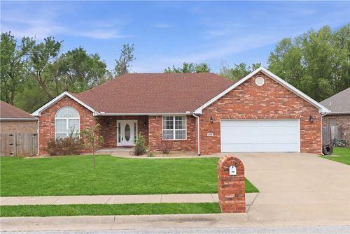 1300 N Wren Dr, Rogers, AR, 72756-1954 | Card Image