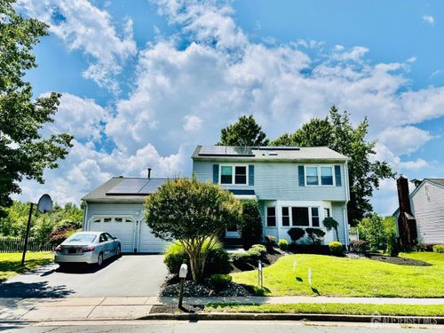 32 Wetherhill Way, Dayton, NJ, 08810-1608 | Card Image