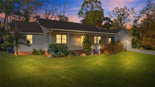 16 Timberwood Dr Se, Silver Creek, GA, 30173-2351 | Card Image