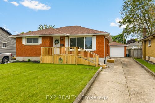 119 Ryerson St, Thorold, ON, L2V3Y2 | Card Image