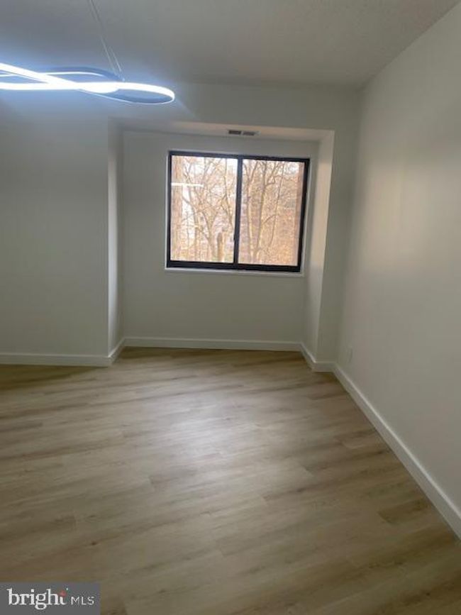 APT-114 - 5903 Mount Eagle Dr, Condo with 2 bedrooms, 2 bathrooms and null parking in ALEXANDRIA VA | Image 14