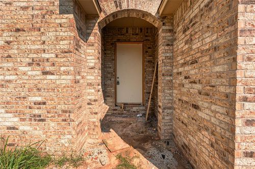 2136 N Everest Ave, Oklahoma City, OK, 73111-2118 | Card Image