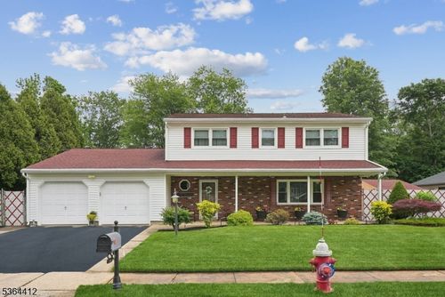 39 Evergreen Ter, Monroe Twp, NJ, 08831-8752 | Card Image