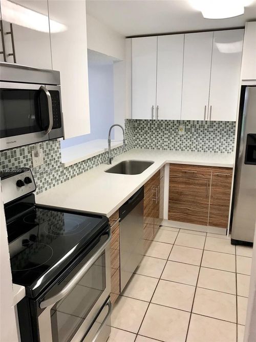 120-8015 Sw 107th Ave, Miami, FL, 33173-4818 | Card Image
