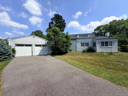 126 Eaton Ln, West Islip, NY, 11795-4506 | Card Image