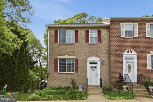 221 Beacon Dr, STERLING, VA, 20164-5546 | Card Image