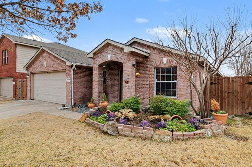 7936 Meadow Spring Ln, Fort Worth, TX, 76120-3637 | Card Image