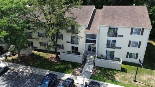 13-9 Village Hill Ln, Natick, MA, 01760-5727 | Card Image
