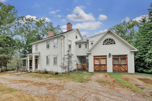 160 Hillspoint Rd, Westport, CT, 06880-6104 | Card Image
