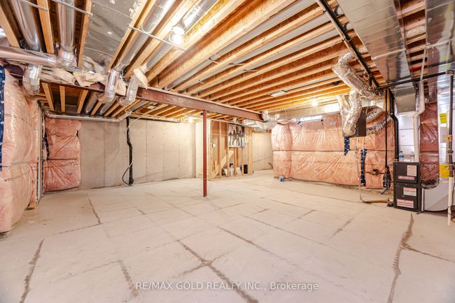 50 Block Rd, House attached with 4 bedrooms, 3 bathrooms and 1 parking in Brampton ON | Image 35