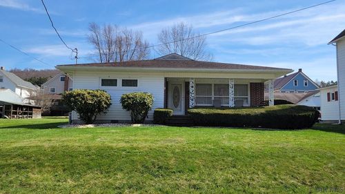 330 Clark St, Hooversville, PA, 15936-7926 | Card Image