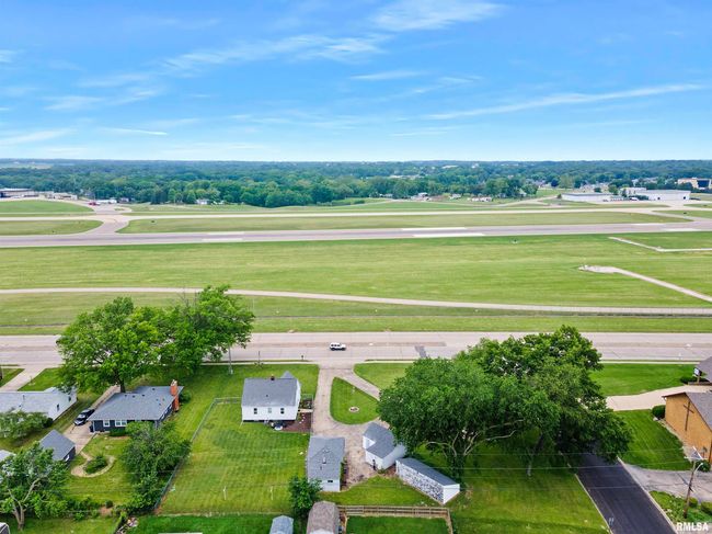 1900 Airport Rd, House other with 4 bedrooms, 2 bathrooms and null parking in Peoria IL | Image 45