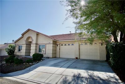 2875 Rippling Springs Street, House other with 3 bedrooms, 2 bathrooms and null parking in Laughlin NV | Image 3