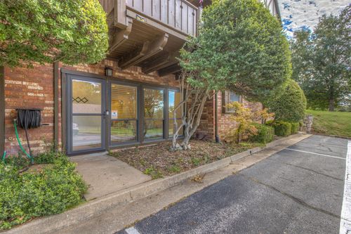 b-2-2211 S Main St, Tulsa, OK, 74114-1140 | Card Image