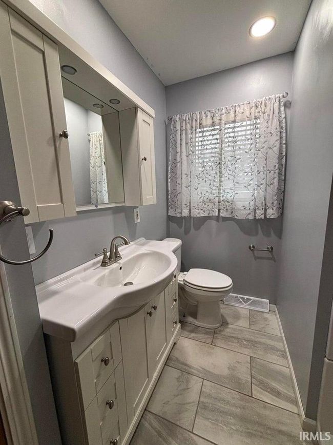 803 W Washington St, House other with 3 bedrooms, 1 bathrooms and null parking in Rensselaer IN | Image 13
