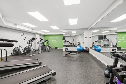 601-434 Melrose St, Chicago, IL, 60657-3851 | Card Image