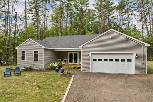 185 Town House Rd, Effingham, NH, 03882-8523 | Card Image