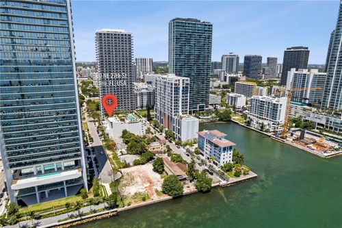 th103-600 Ne 27th St, Miami, FL, 33137-4690 | Card Image