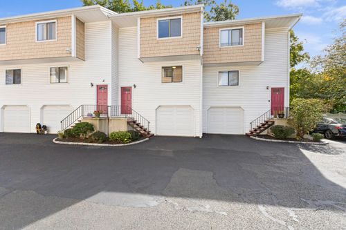 apt-8-825 Hope St, Stamford, CT, 06907-2522 | Card Image